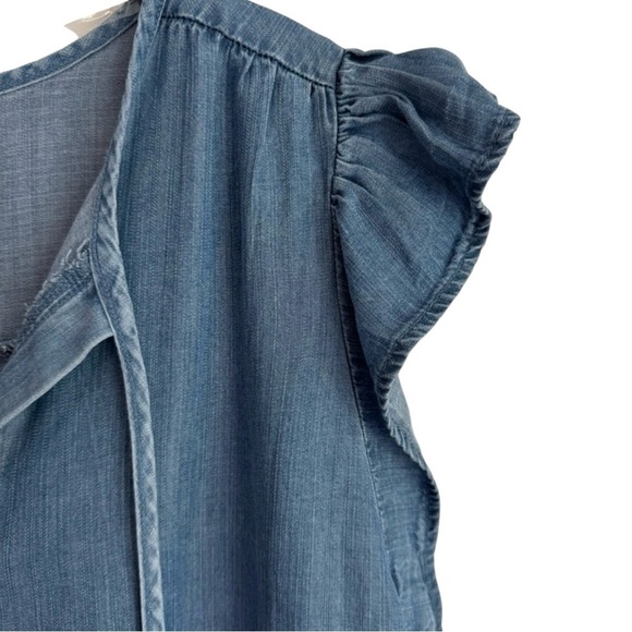 NWT Time & Tru Sleeveless Chambray Denim Keyhole Top Loose Fit Size Small - Picture 6 of 8